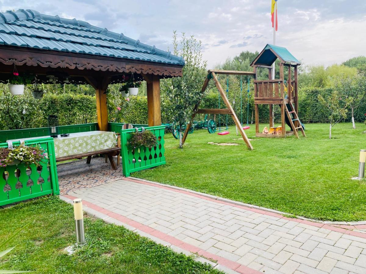 Agropensiunea Valea Fagilor Luncavita Kültér fotó