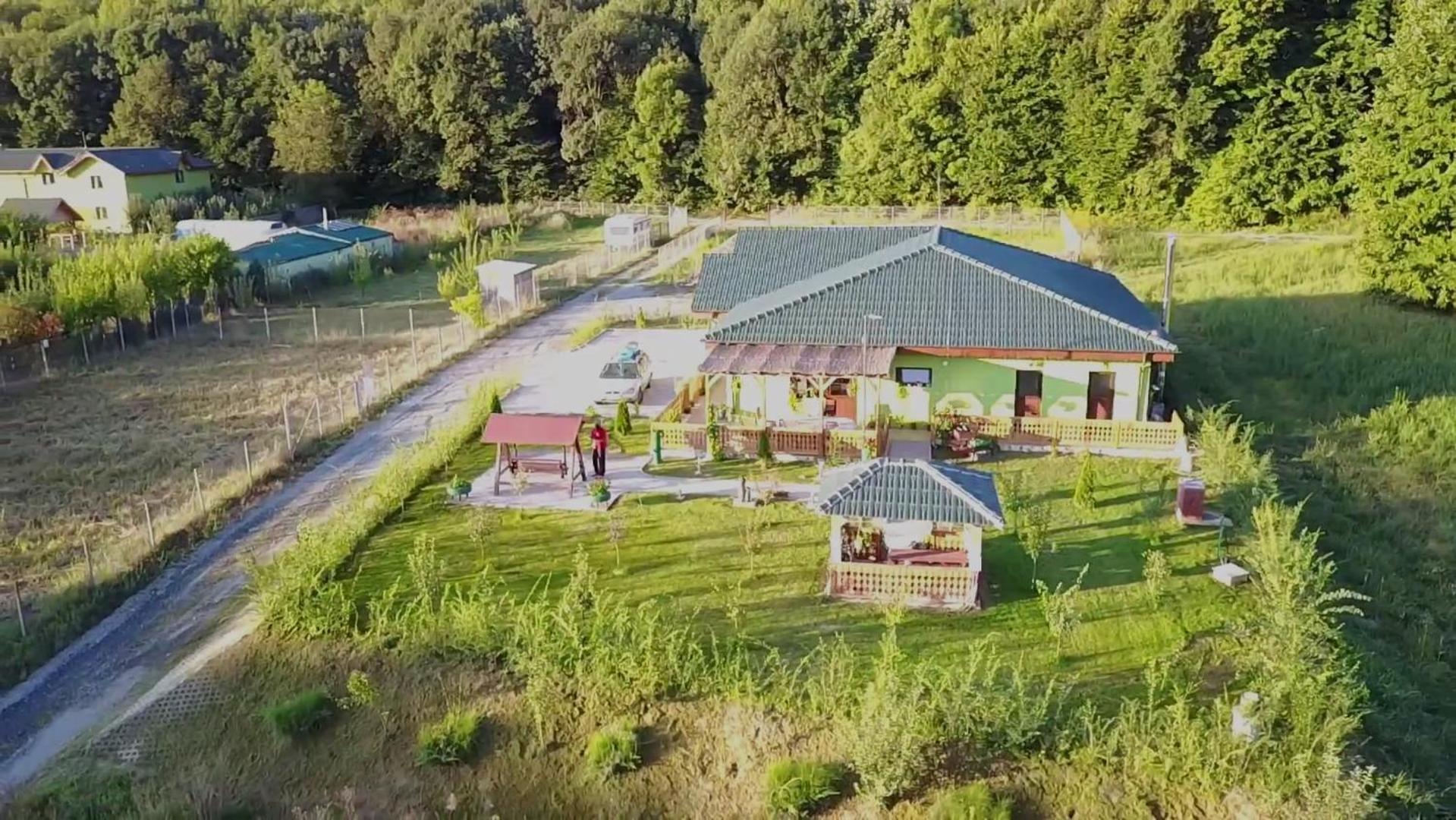 Agropensiunea Valea Fagilor Luncavita Kültér fotó