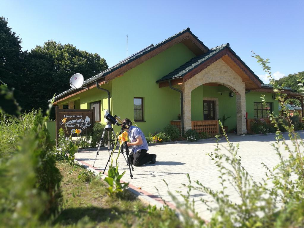 Agropensiunea Valea Fagilor Luncavita Kültér fotó